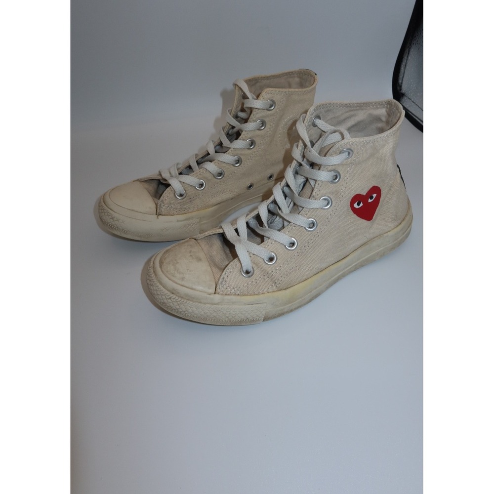 Comme des Garcons PLAY Converse Chuck Taylor High Top Cream Heart Women 7 Men 5